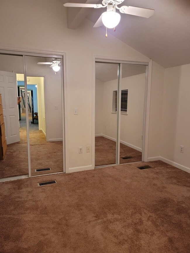 Building Photo - 331 Glenwood Dr