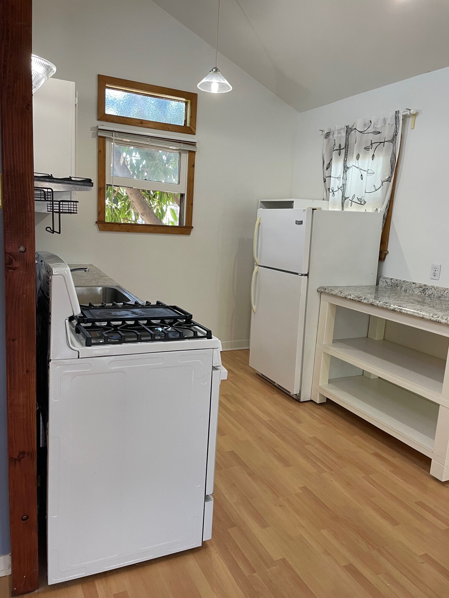 Kitchen 2 - 5257 Sylmar Ave