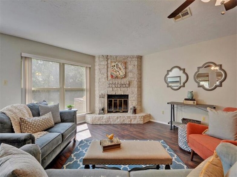 Building Photo - 7601 Hawkeye Dr
