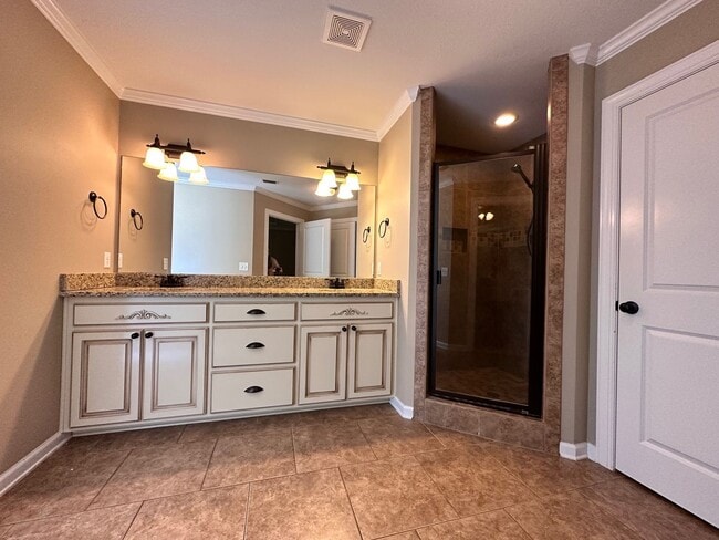 Building Photo - Valley Stream Subdivision!