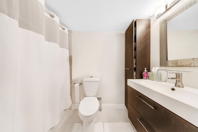 Building Photo - 3091 N Course Dr