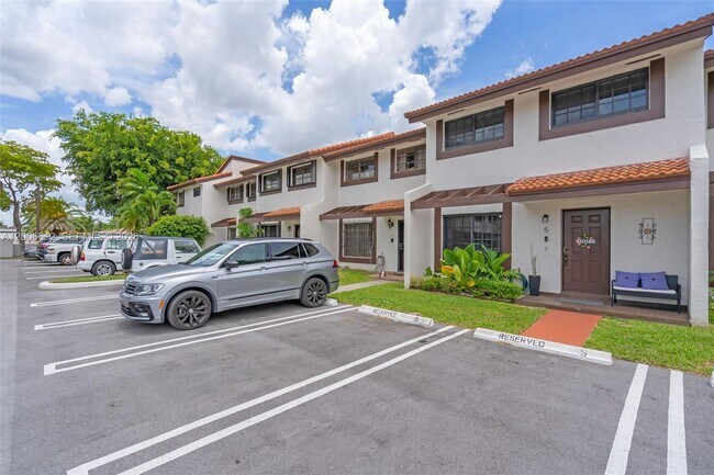 Building Photo - 5725 SW 132nd Ct