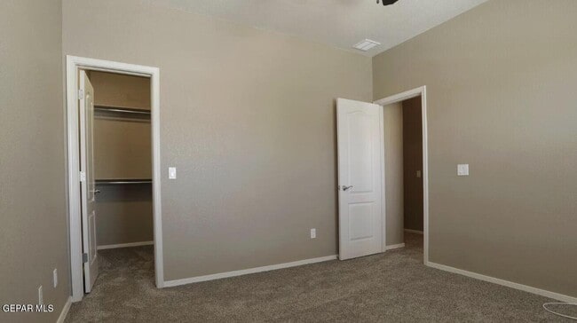 Building Photo - 545 Green Village Ct