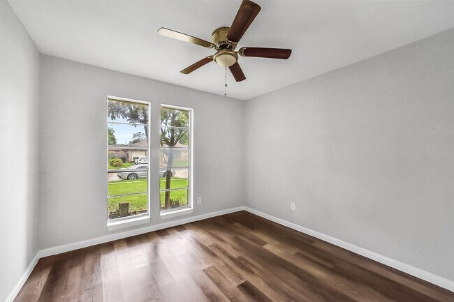 Building Photo - 10987 Fairland Dr