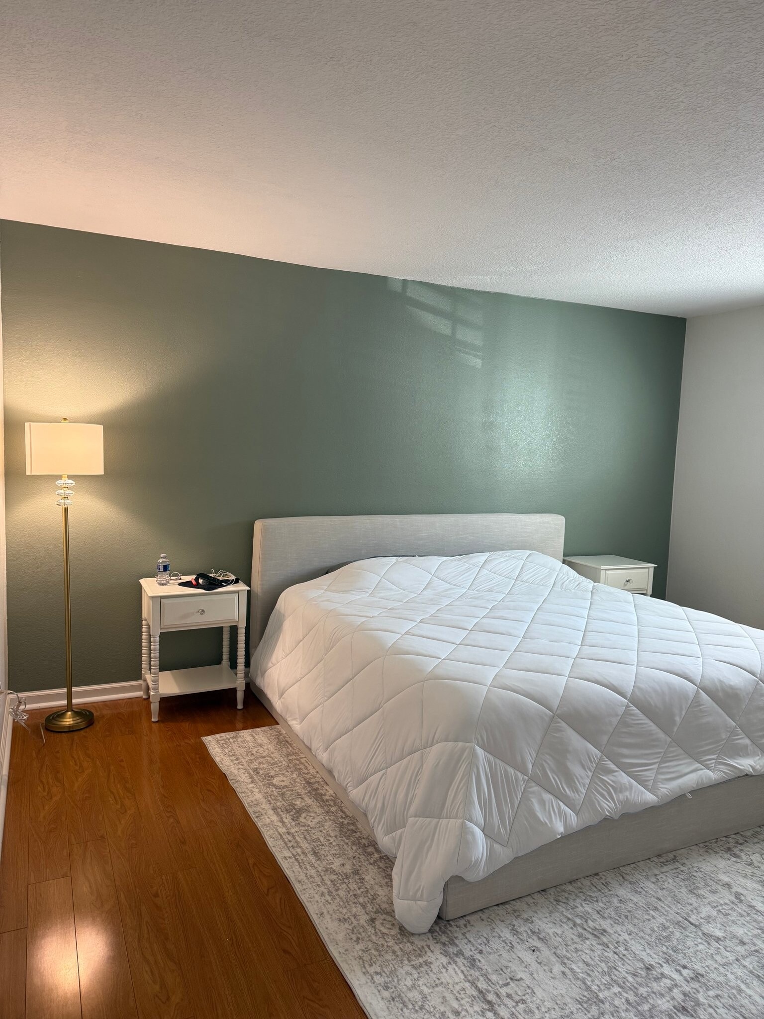 Building Photo - 4984 Beach Dr SE
