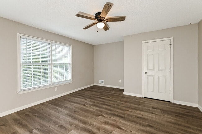 Building Photo - 4834 Diggers Way