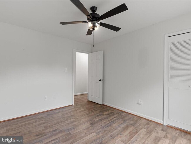 Building Photo - 1001 Archery Dr
