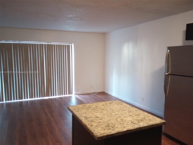 Building Photo - 5845 Blueberry Ct