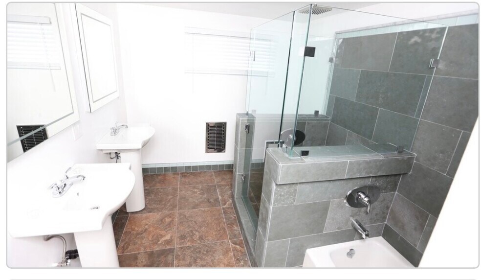 Building Photo - 4776 Don Miguel Dr