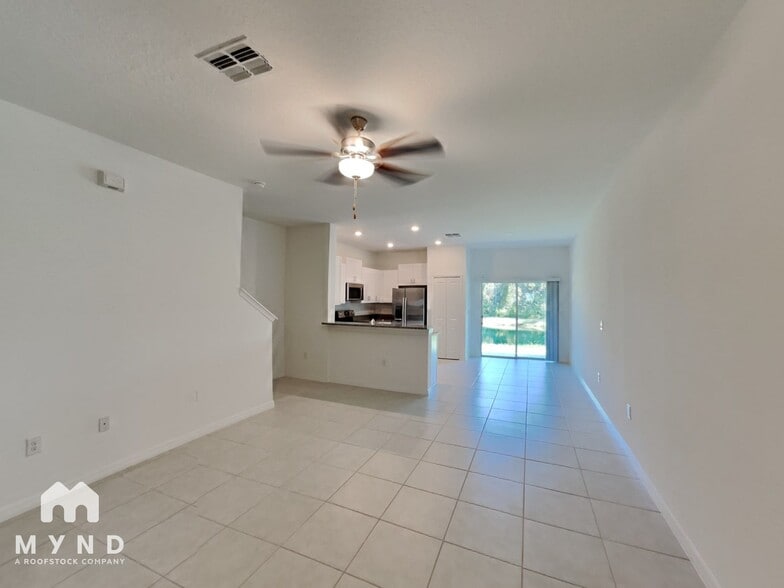 Building Photo - 6046 Shiner St