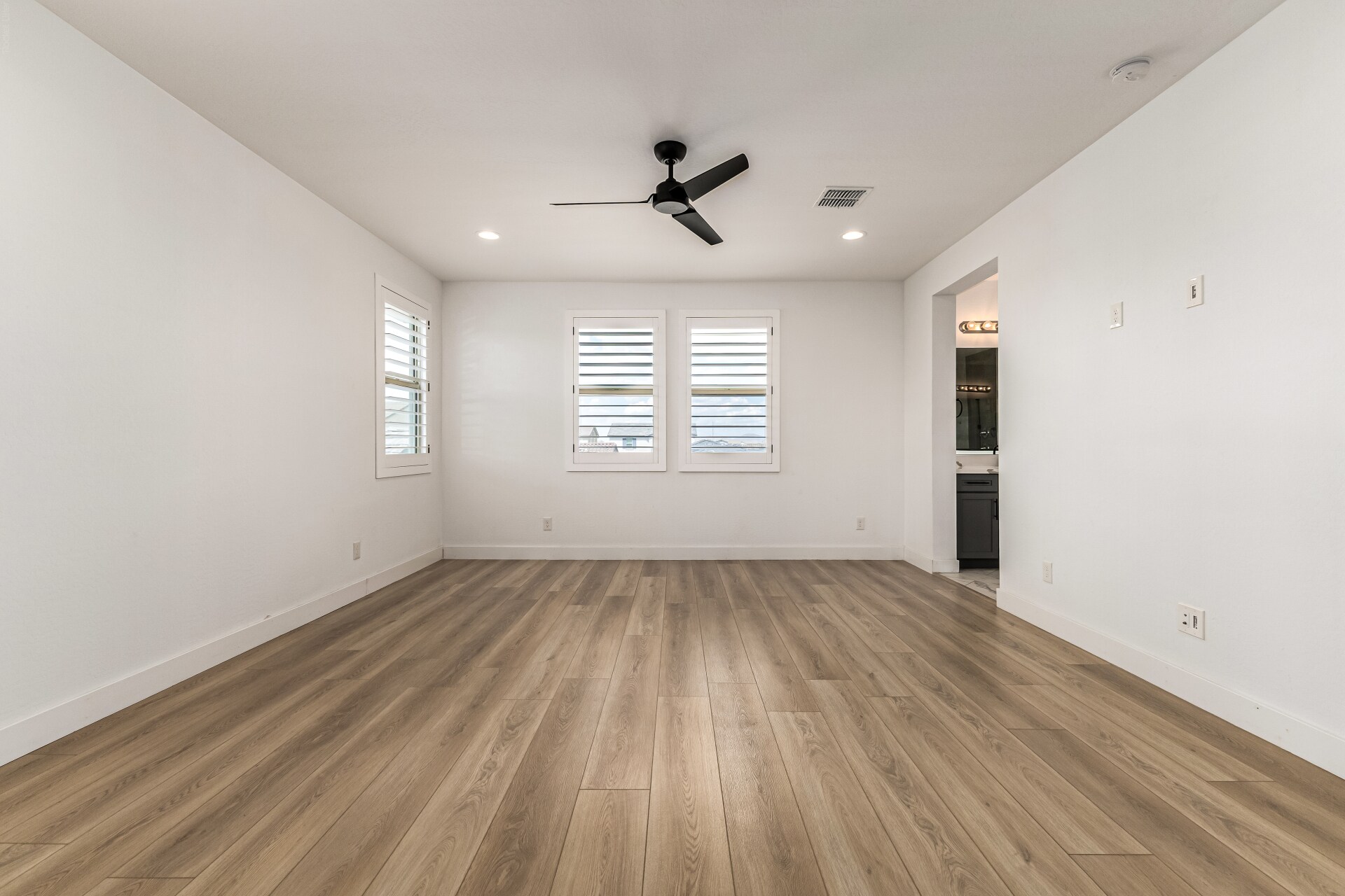 Building Photo - 20954 E Mayberry Rd