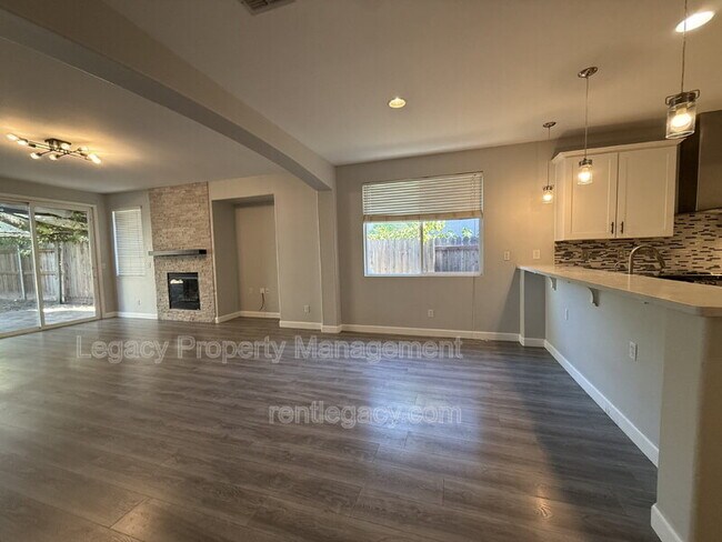 Building Photo - 3108 Tintorera Way