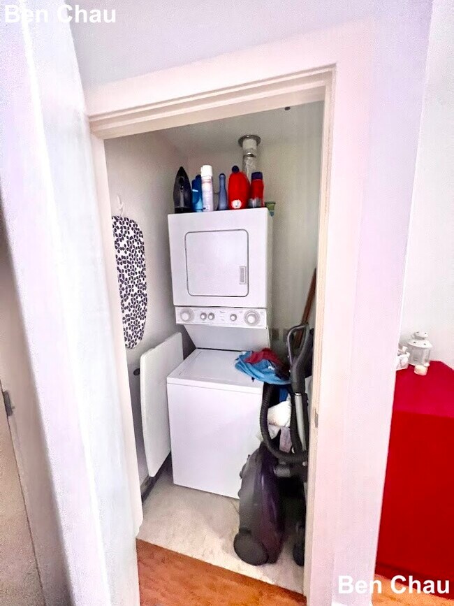 Building Photo - 234 Causeway St