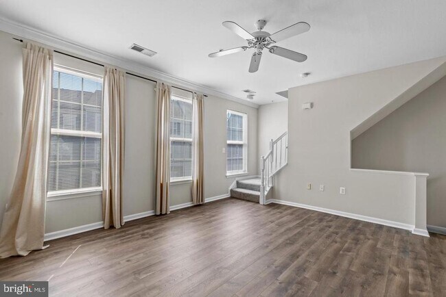 Building Photo - 21844 Kelsey Square