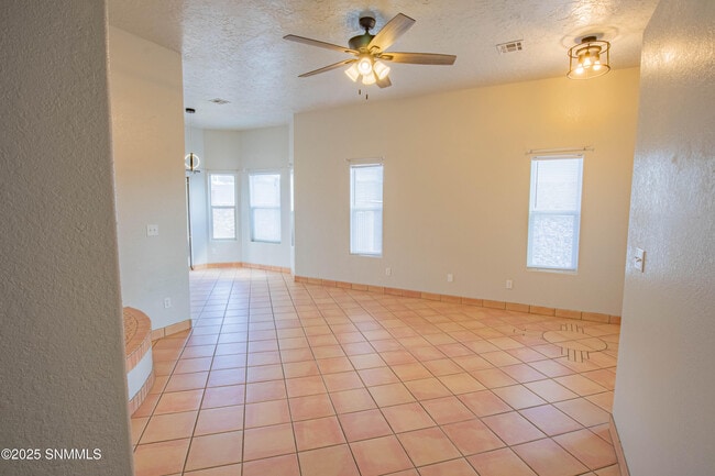 Building Photo - 2656 Bearcat Dr