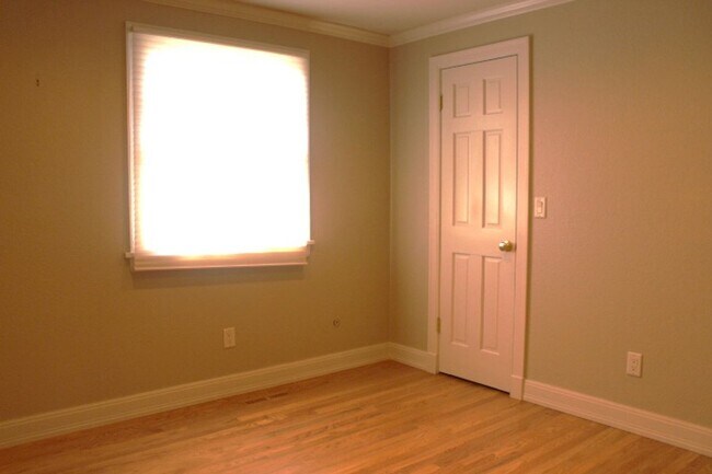 Building Photo - Gorgeous 2 Story Home in Columbine West!