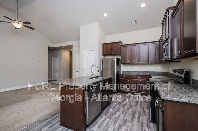 Building Photo - 155 Mandy Ln