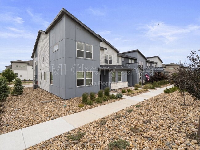Building Photo - 6419 N Dunkirk St