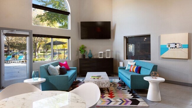 Building Photo - 1153 N Redwood Rd