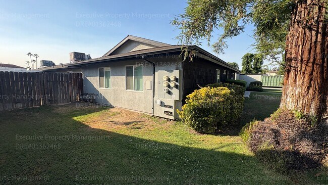 Building Photo - 709 Deseret Way