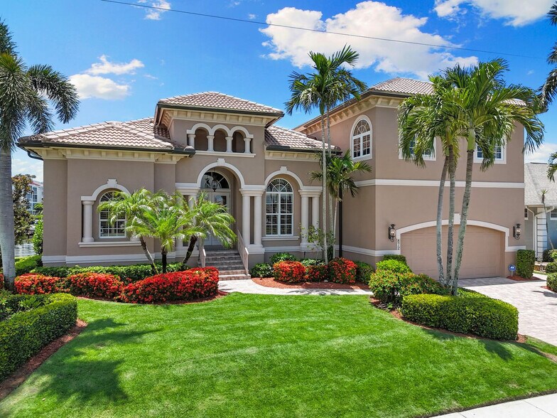 Building Photo - 872 Banyan Ct