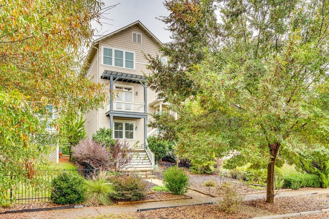 Building Photo - Gorgeous 4 bedroom 3.5 bath home in Riverwalk of Rock Hill!