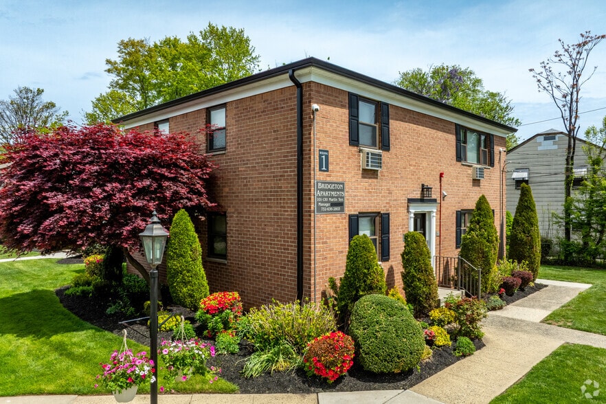 Building Photo - Bridgeton Apartments