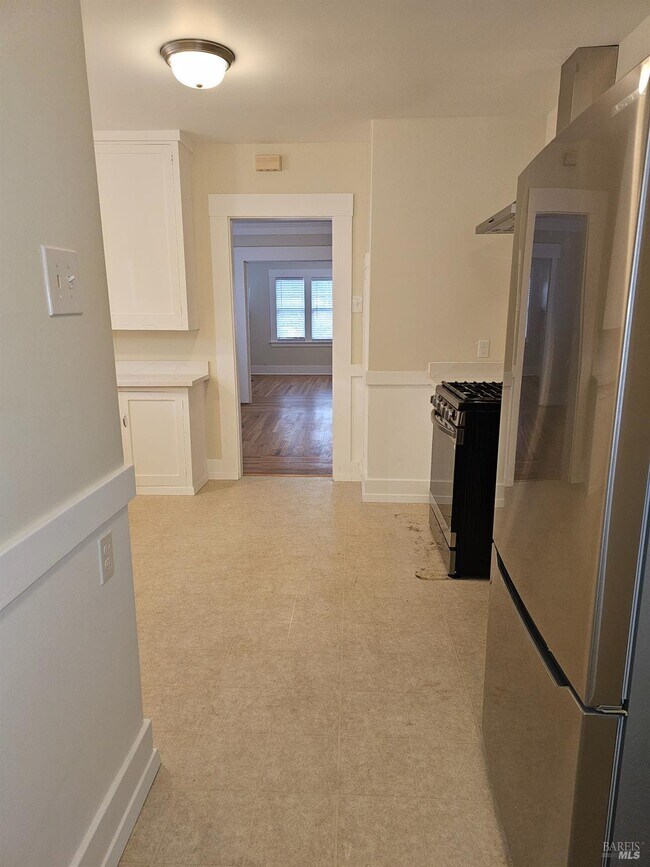 Building Photo - 412 Lincoln St