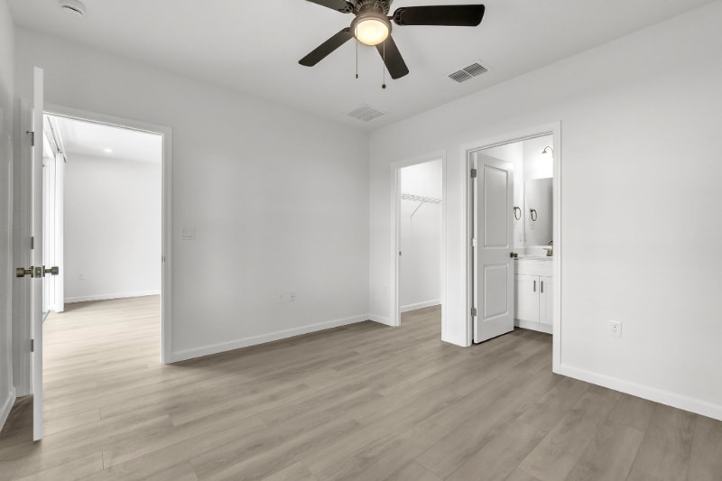 Building Photo - 1004 Stinson St