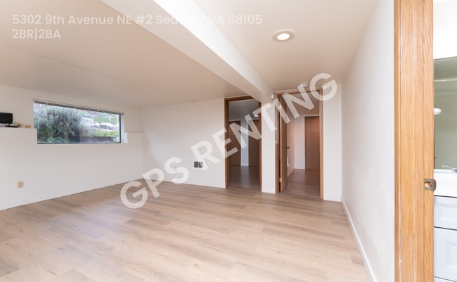 Building Photo - 5302 9th Ave NE