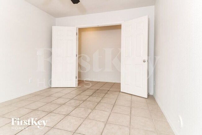 Building Photo - 17558 W Calavar Rd