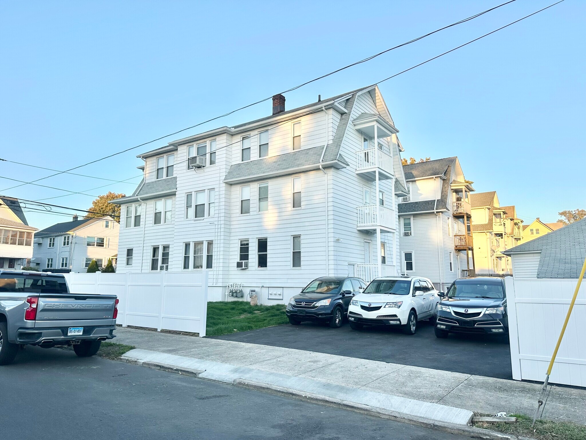 Building Photo - 71 Tremont Ave