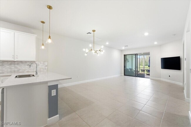 Building Photo - 5935 Mayflower Way