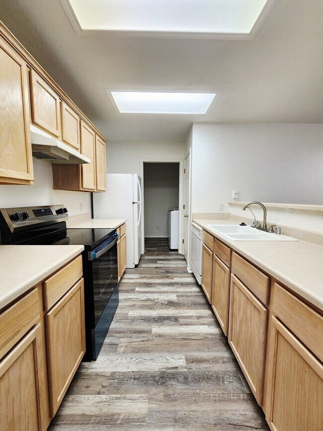 Building Photo - 5314 Hannah Dr