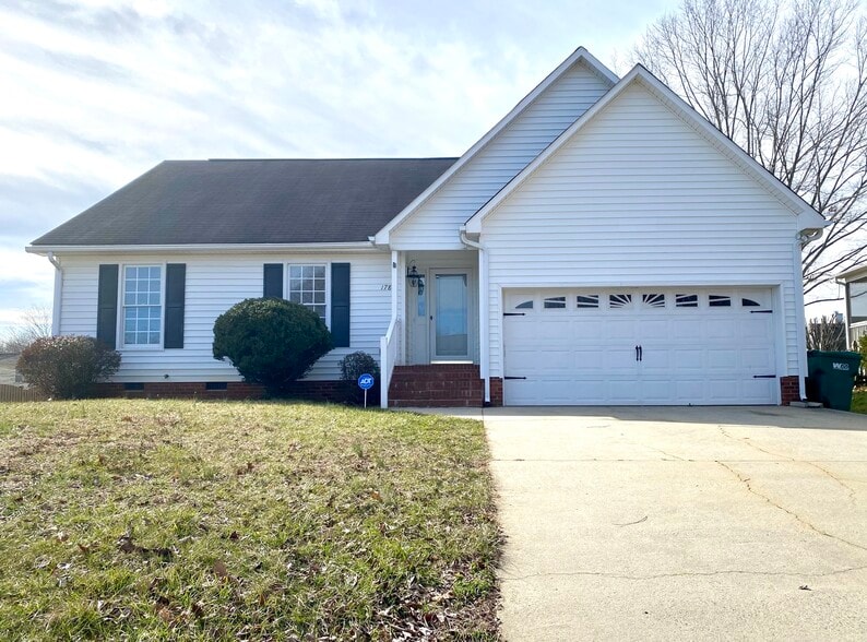 Primary Photo - 1786 Ammons Dr