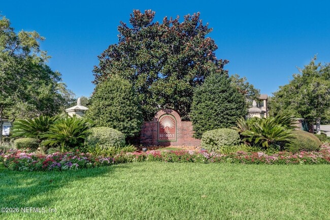 Building Photo - 7800 Point Meadows Dr