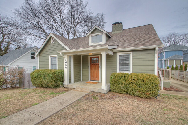 Building Photo - 1609A Cahal Ave