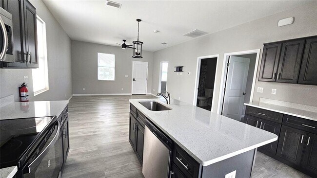 Building Photo - 10446 Kidron Ave