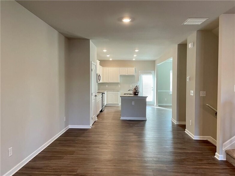 Building Photo - 511 Ruths Dr