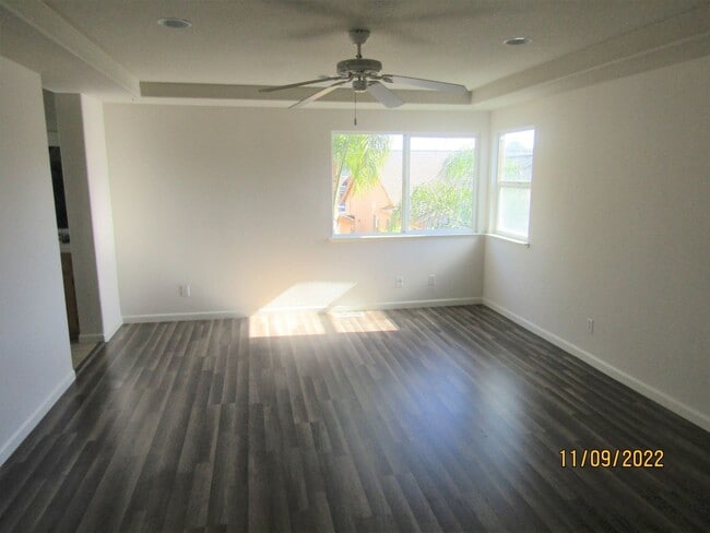 Building Photo - Beautiful Home Near Golf course!! Brand ne...