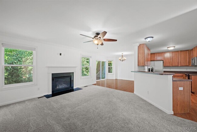 Building Photo - 499 Parkgate Dr