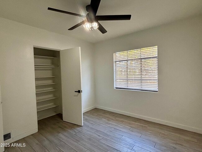 Building Photo - 2816 N 33rd Pl