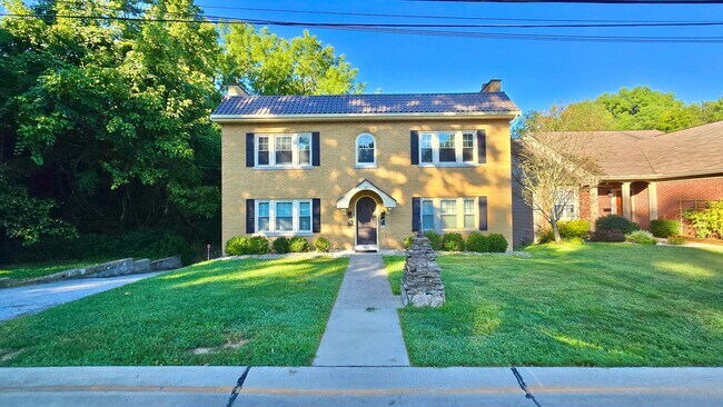 Primary Photo - 51 Morris Pl
