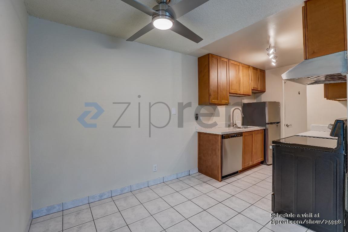 Building Photo - Unit 12