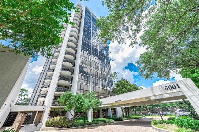 Primary Photo - 5001 Woodway Dr