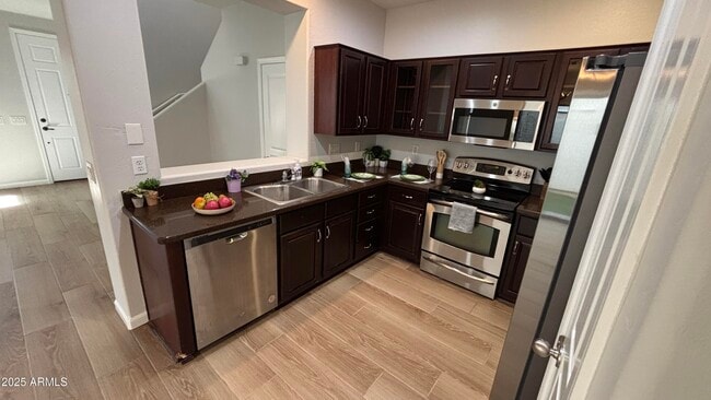 Building Photo - 3805 E Santa Fe Ln