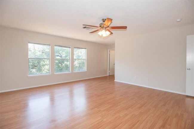 Building Photo - 2510 Stapleford Dr