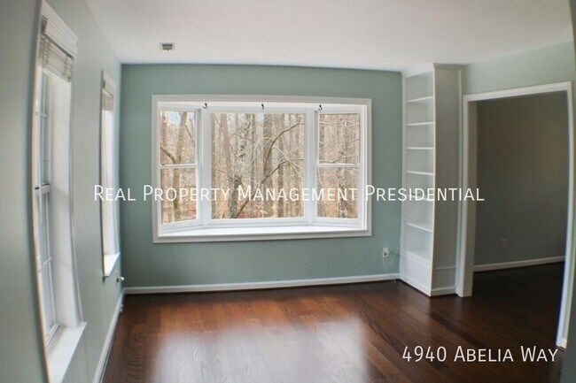 Building Photo - 4940 Abelia Way