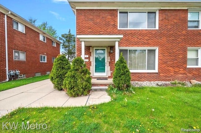 Primary Photo - 2180 Vernier Rd