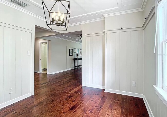 Building Photo - 3109 Johns Pky